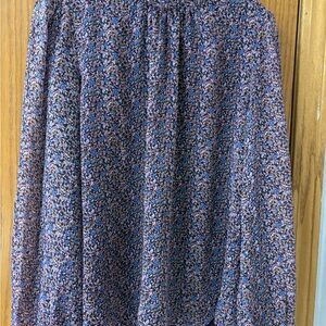 Ann Taylor blouse burgundy floral size Med